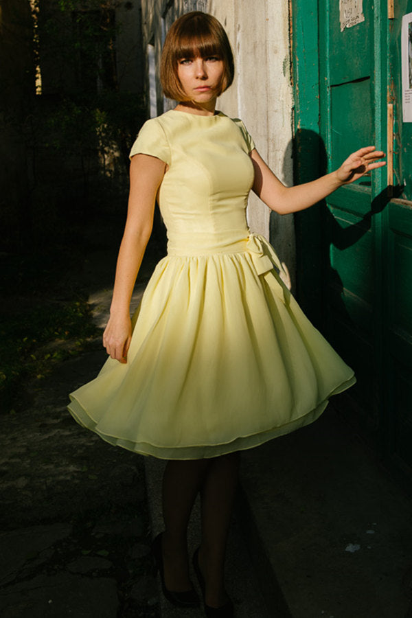 A-line Small Round Collar Knee Length Chiffon Bridesmaid Dress-stylesnuggle