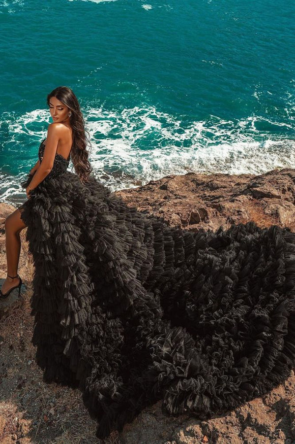 Looking for a dress that is A-line style, and Amazing Beading,Feathers,Sequined work online? stylesnuggle meet all your need with this Classic Black Beach Hi-Lo Tulle Wedding Evening Gown Sleeveless lace.