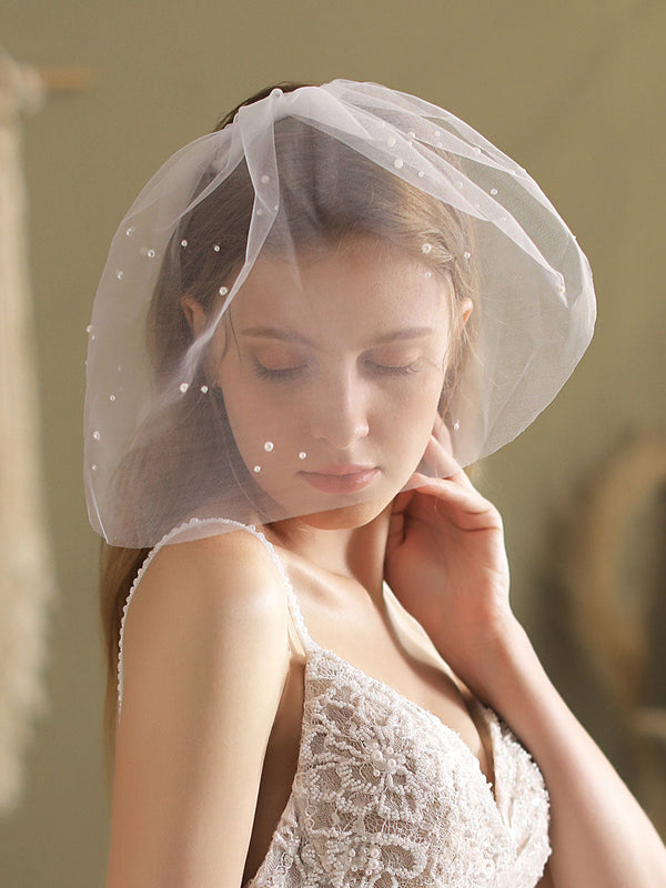 Ivory One-Tier Pearls Tulle Cut Edge Oval Short Wedding Veils-stylesnuggle