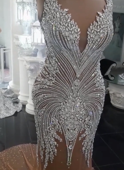 Looking for a designer dress for your big day? Check out this Luxurious Crystals Mermaid Wedding Dresses at stylesnuggle. 1000+ Styles to choose from, fast delivery worldwide, shop now.