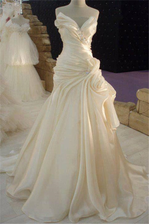 Ruffless Cream Satin Wedding Dress with Beadings Classic Long Bridal Dress-stylesnuggle